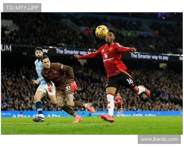 曼联2-2森林平局 迪亚洛绝妙进球难掩红魔攻守失衡隐忧 曼联2-2森林平局 迪亚洛绝妙进球难掩红魔攻守失衡隐忧